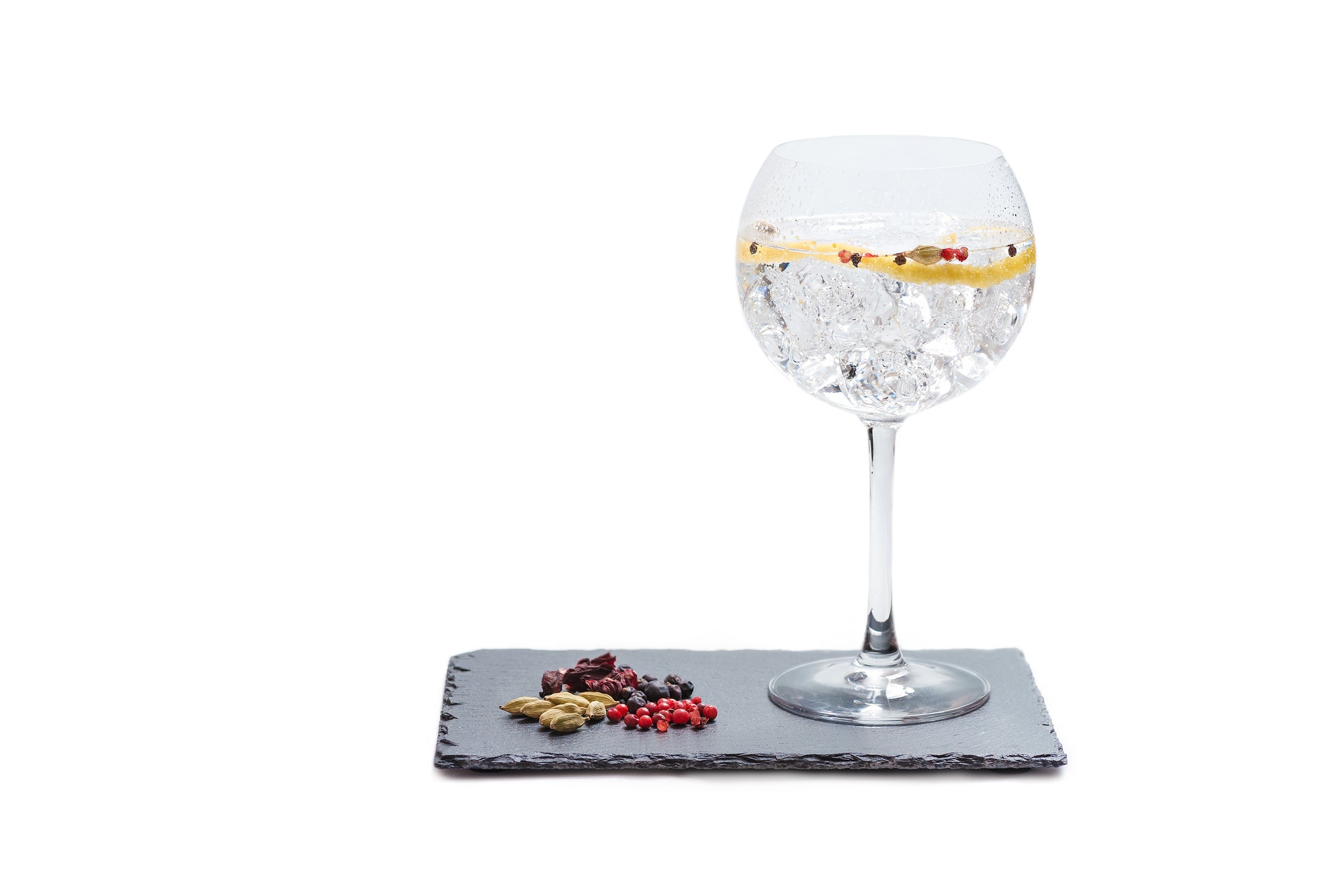 Choosing-the-Right-Mixer-to-Bring-the-Best-Out-in-Your-Drink The Bottle Club